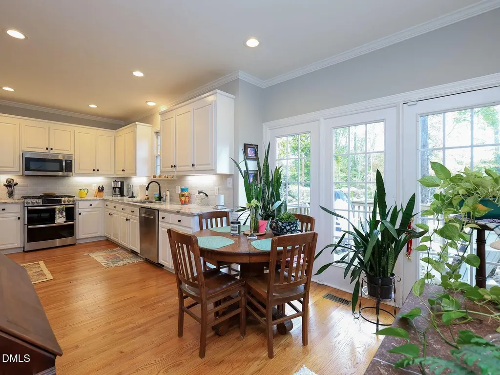 4333 Glen Erin Way Raleigh NC 27613