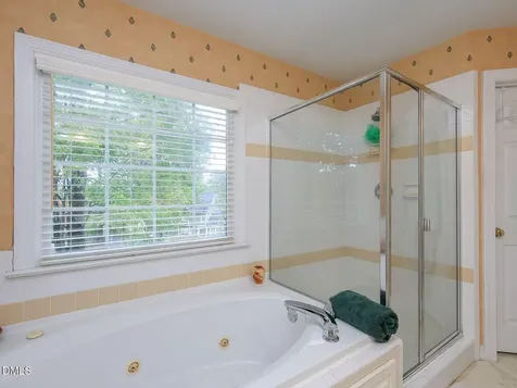 4333 Glen Erin Way Raleigh NC 27613