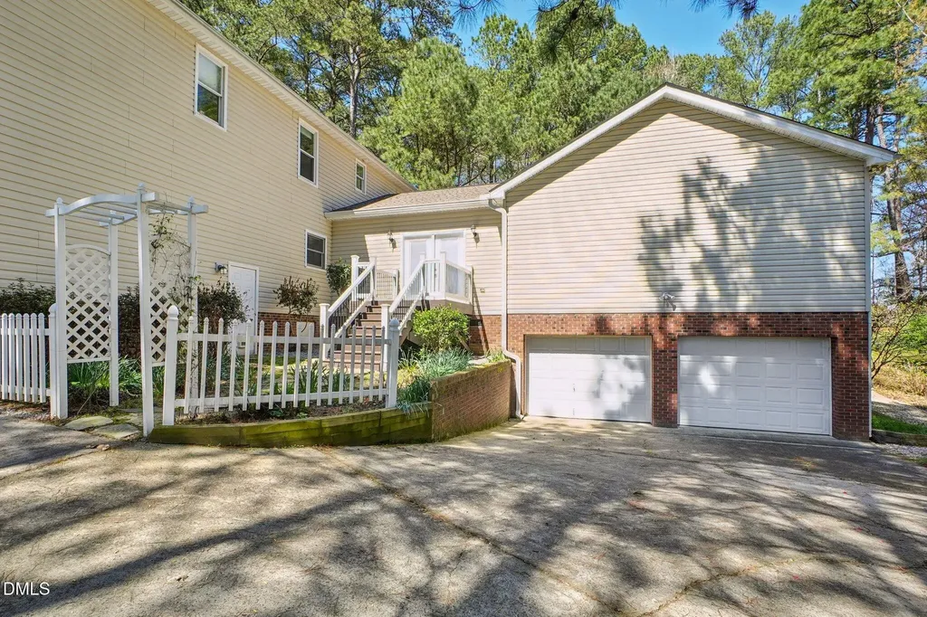 120 Kelsey Court Clayton NC 27520