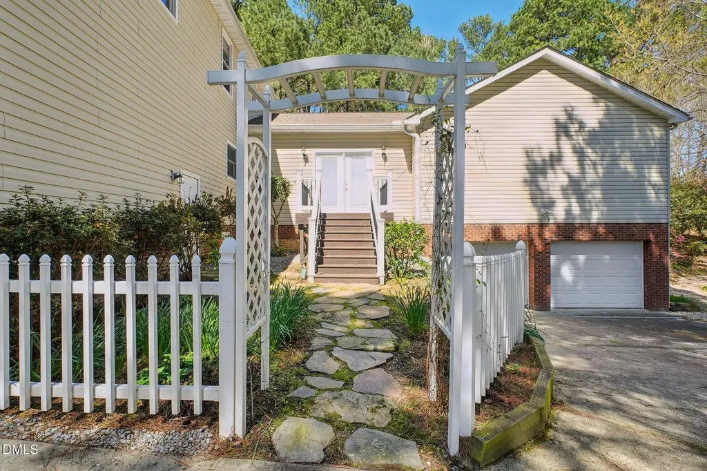 120 Kelsey Court Clayton NC 27520
