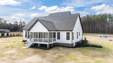 24 Lane Farms Way Holly Springs NC 27540