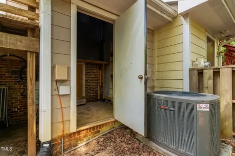 1524 Edgeside Court Raleigh NC 27609