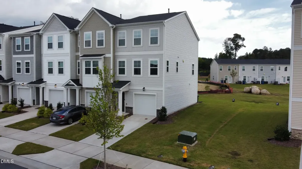 2709 Chert Lane Raleigh NC 27610