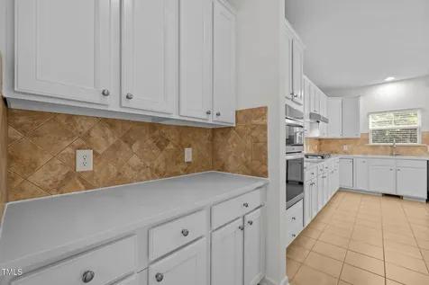 324 Farrow Glen Loop Cary NC 27519