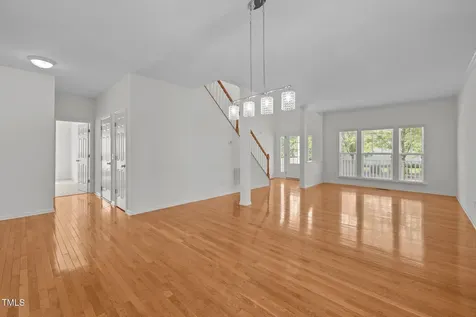 324 Farrow Glen Loop Cary NC 27519