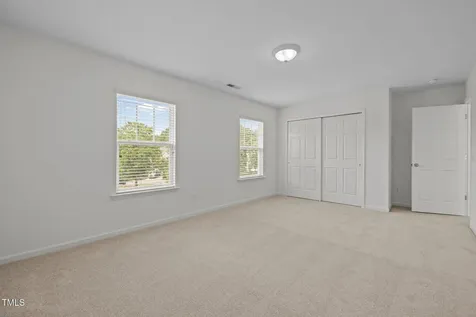 324 Farrow Glen Loop Cary NC 27519