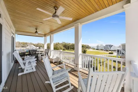 2616 Lennoxville Road Beaufort NC 28516