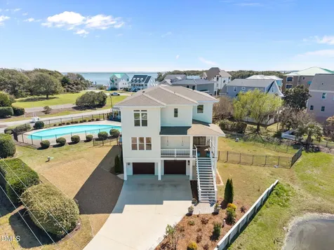 2616 Lennoxville Road Beaufort NC 28516