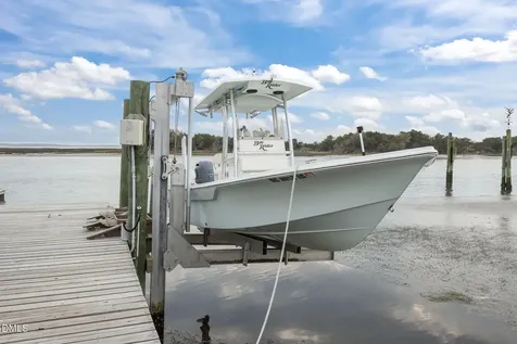 2616 Lennoxville Road Beaufort NC 28516