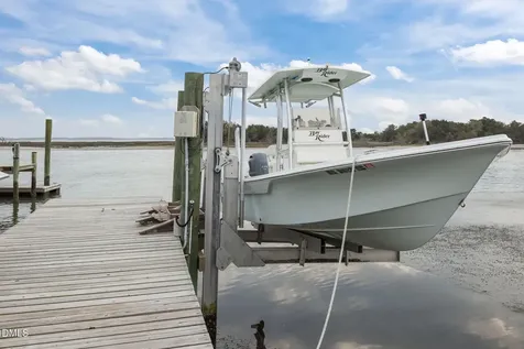 2616 Lennoxville Road Beaufort NC 28516