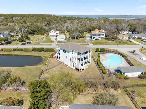 2616 Lennoxville Road Beaufort NC 28516
