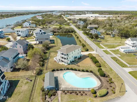2616 Lennoxville Road Beaufort NC 28516