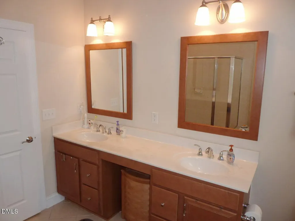 10400 Rosegate Court Raleigh NC 27617