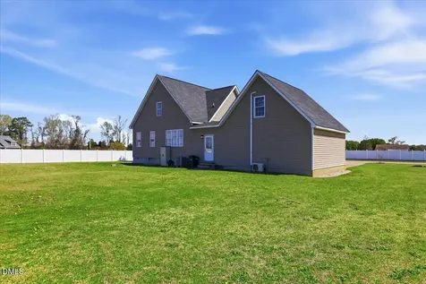 8806 Eatchel Court Sims NC 27880
