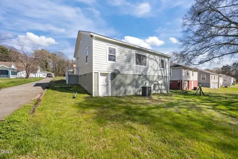 408 W Gilbreath Street Graham NC 27253