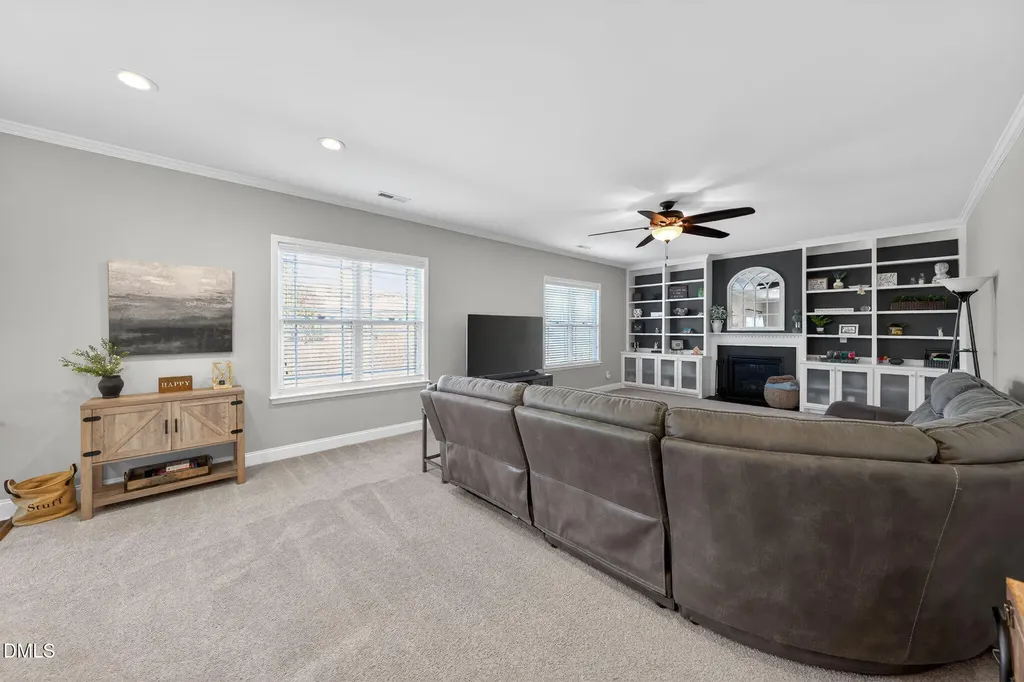 5720 Lumiere Street Holly Springs NC 27540
