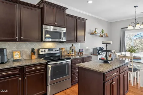 5720 Lumiere Street Holly Springs NC 27540