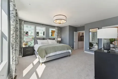 148 N White Street Wake Forest NC 27587