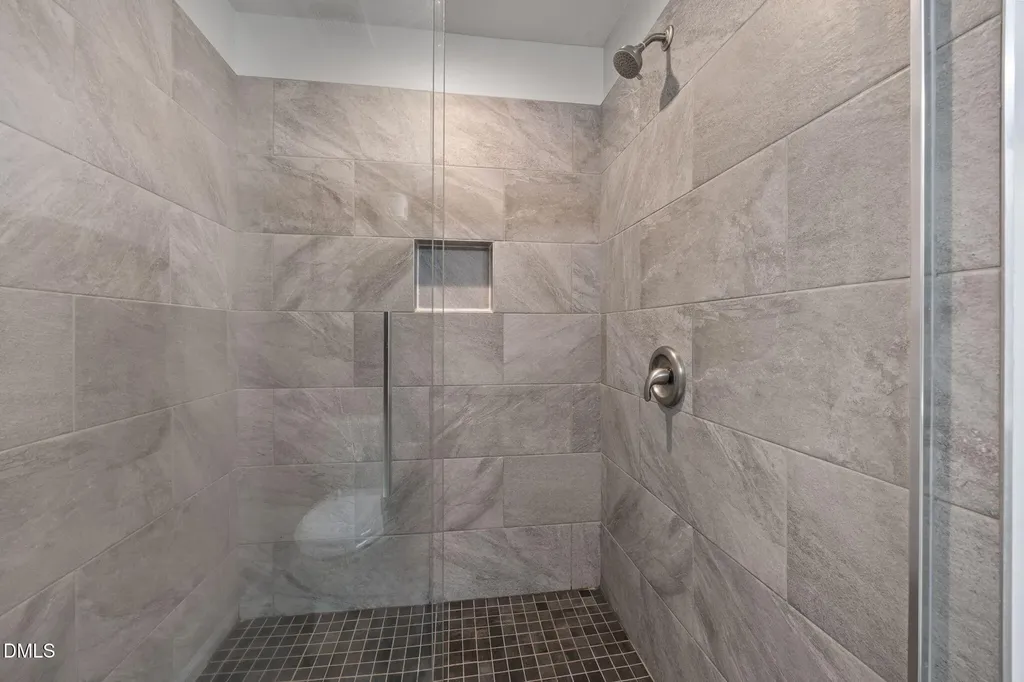 552 Rose Lane Raleigh NC 27610