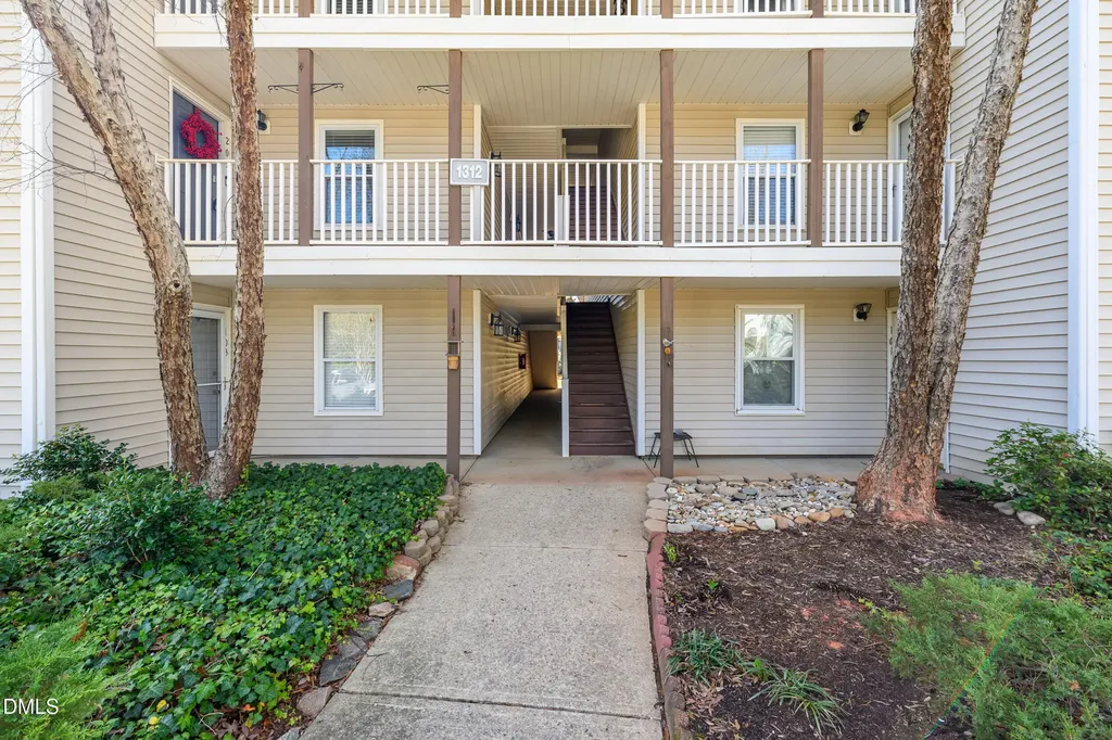 1312 Hillbrow Lane Raleigh NC 27615