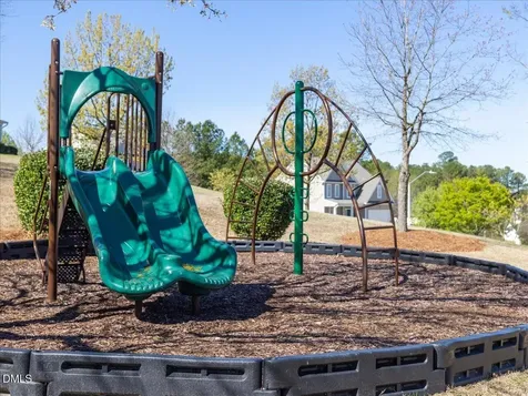 810 Howdenshire Knightdale NC 27545