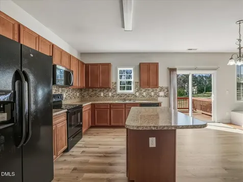 810 Howdenshire Knightdale NC 27545
