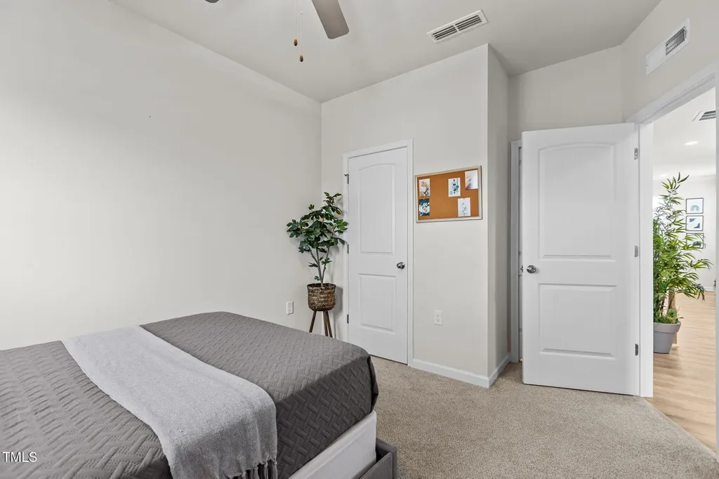 25 Hartford Lane Fuquay Varina NC 27526