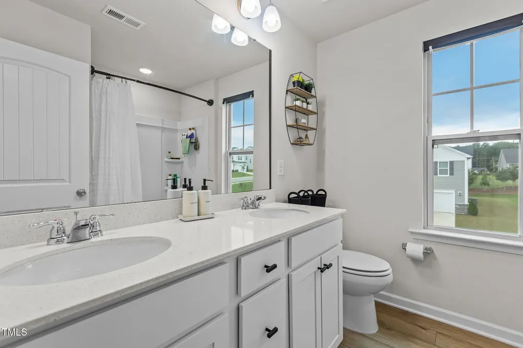 25 Hartford Lane Fuquay Varina NC 27526