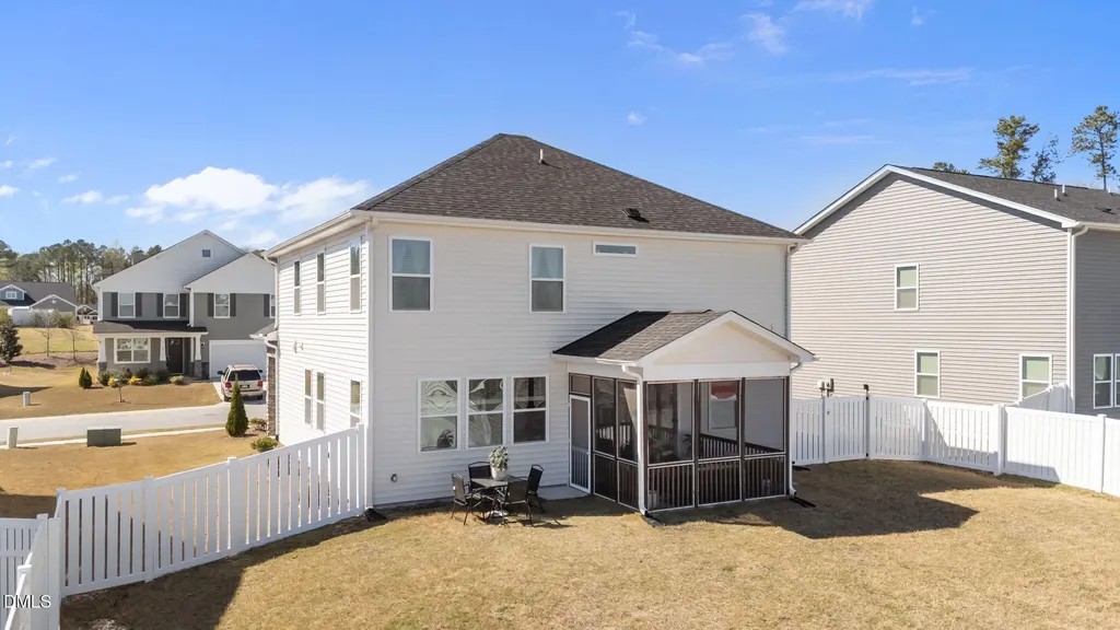 25 Hartford Lane Fuquay Varina NC 27526