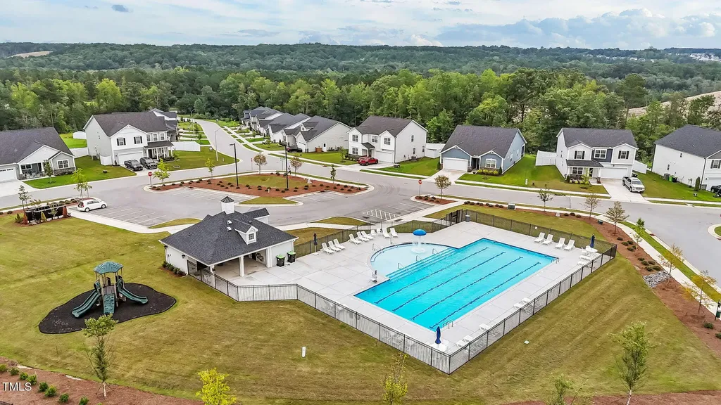 25 Hartford Lane Fuquay Varina NC 27526
