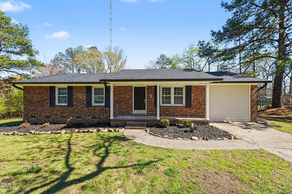 301 Lane Of Sir Kay Garner NC 27529