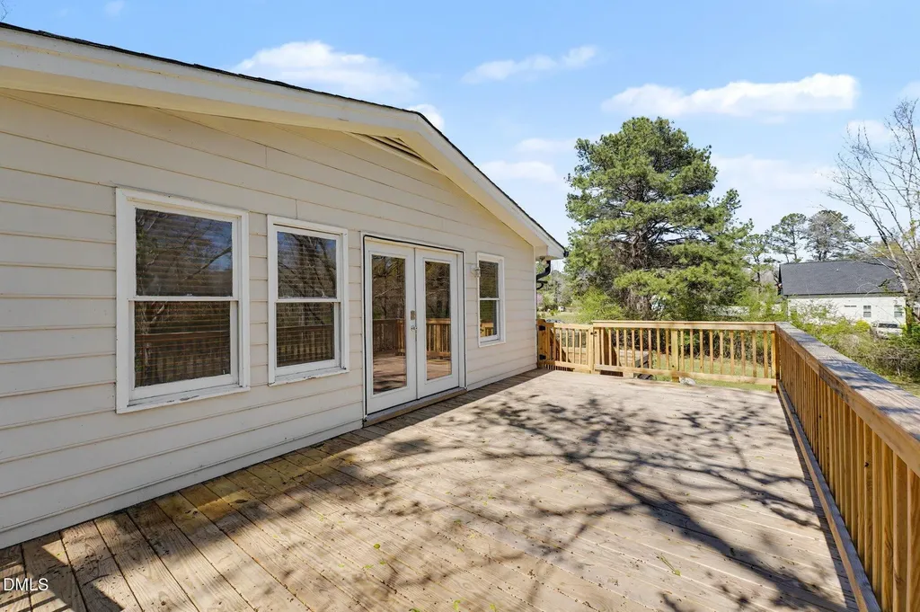 301 Lane Of Sir Kay Garner NC 27529