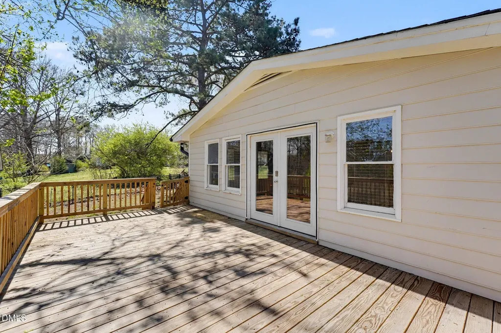 301 Lane Of Sir Kay Garner NC 27529