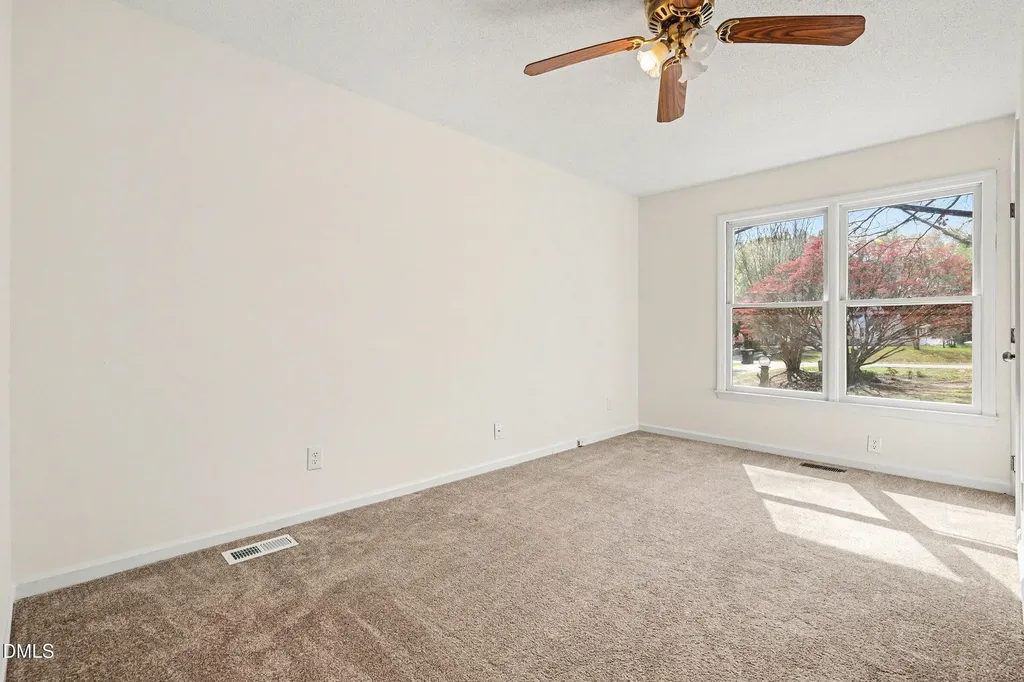 1912 Red Oak Lane Clayton NC 27520