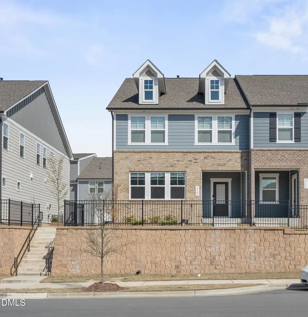 2542 Hutch Lane Apex NC 27523
