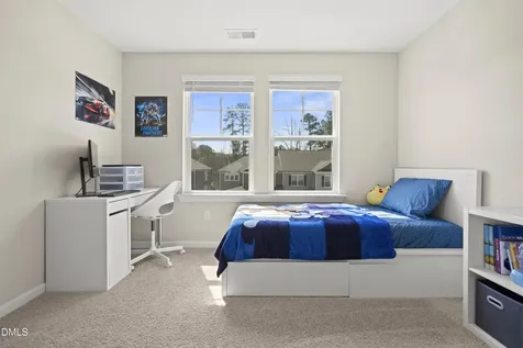 2542 Hutch Lane Apex NC 27523