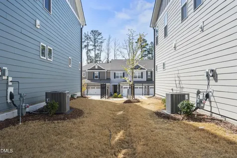 2542 Hutch Lane Apex NC 27523
