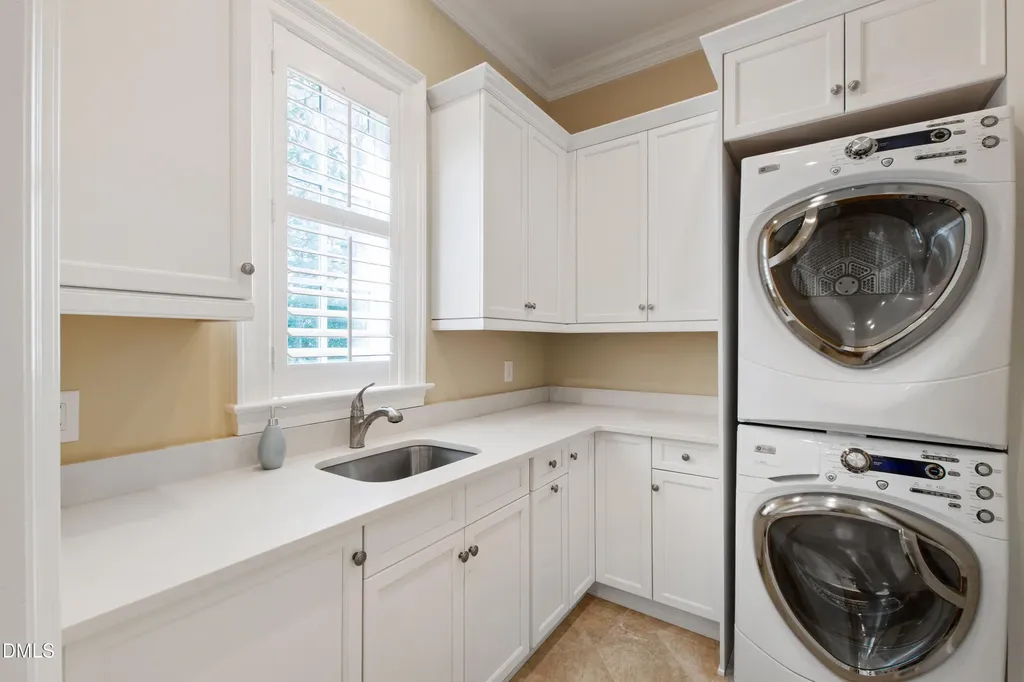 440 Drummond Drive Raleigh NC 27609