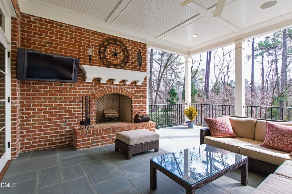 440 Drummond Drive Raleigh NC 27609