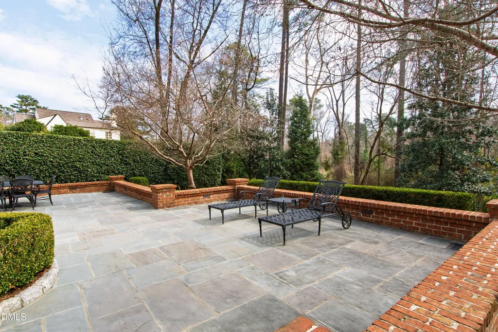 440 Drummond Drive Raleigh NC 27609