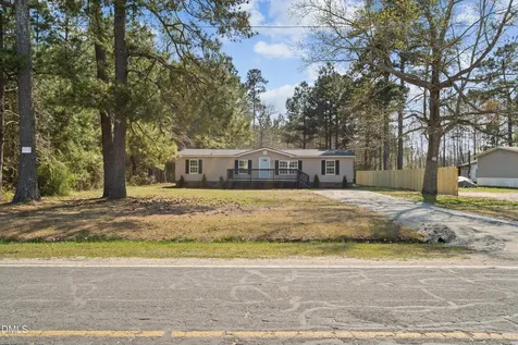 193 John L Road Maxton NC 28364