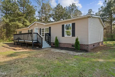 193 John L Road Maxton NC 28364