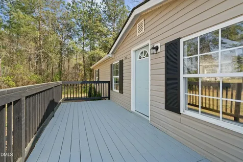 193 John L Road Maxton NC 28364