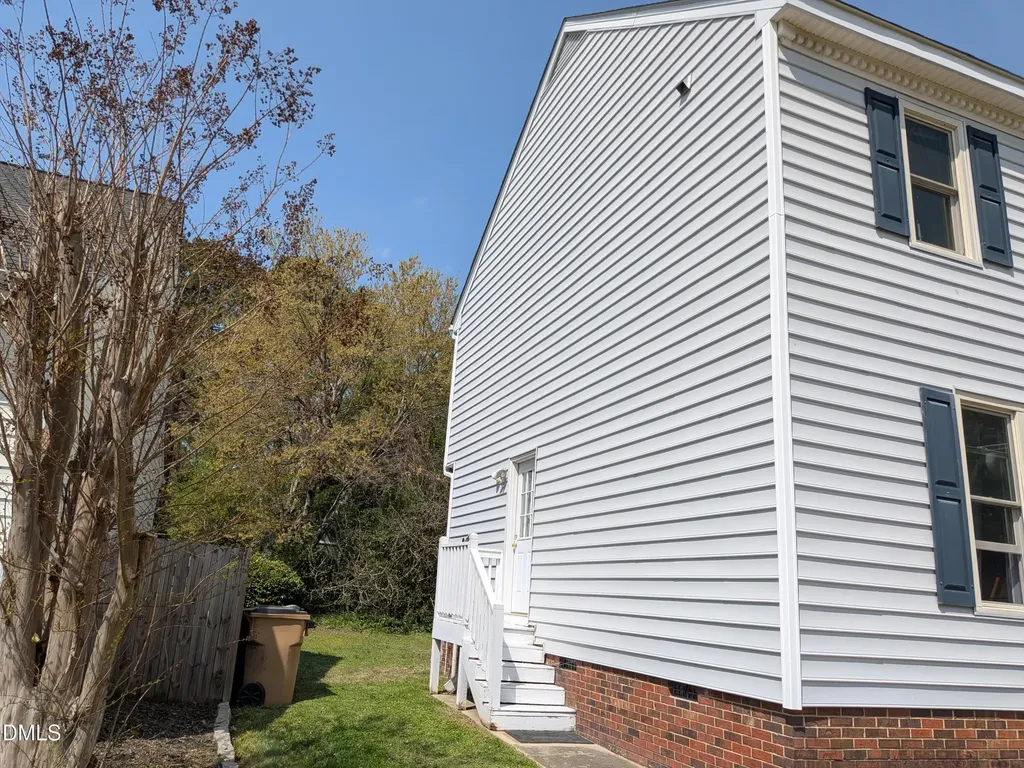8209 Bellingham Circle Raleigh NC 27615