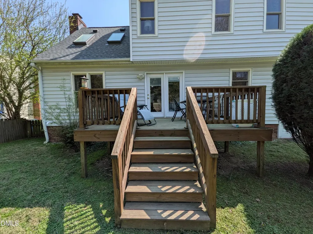 8209 Bellingham Circle Raleigh NC 27615