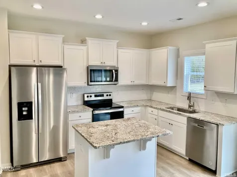22 Davinci Drive Zebulon NC 27597