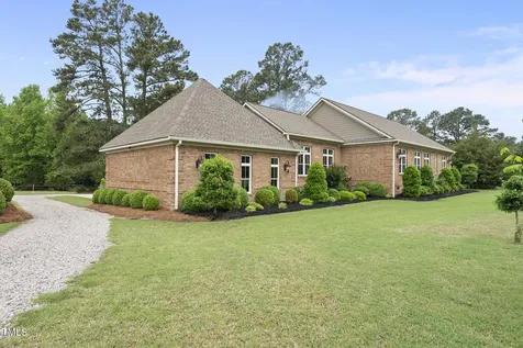 8042 N Nc Highway 58 Castalia NC 27816