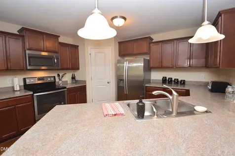 7505 Oliver Park Drive Whitsett NC 27377