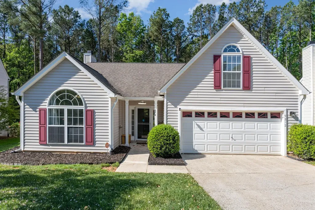 9212 Erinsbrook Drive Raleigh NC 27617
