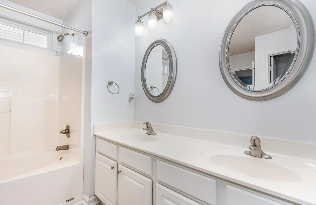 9212 Erinsbrook Drive Raleigh NC 27617